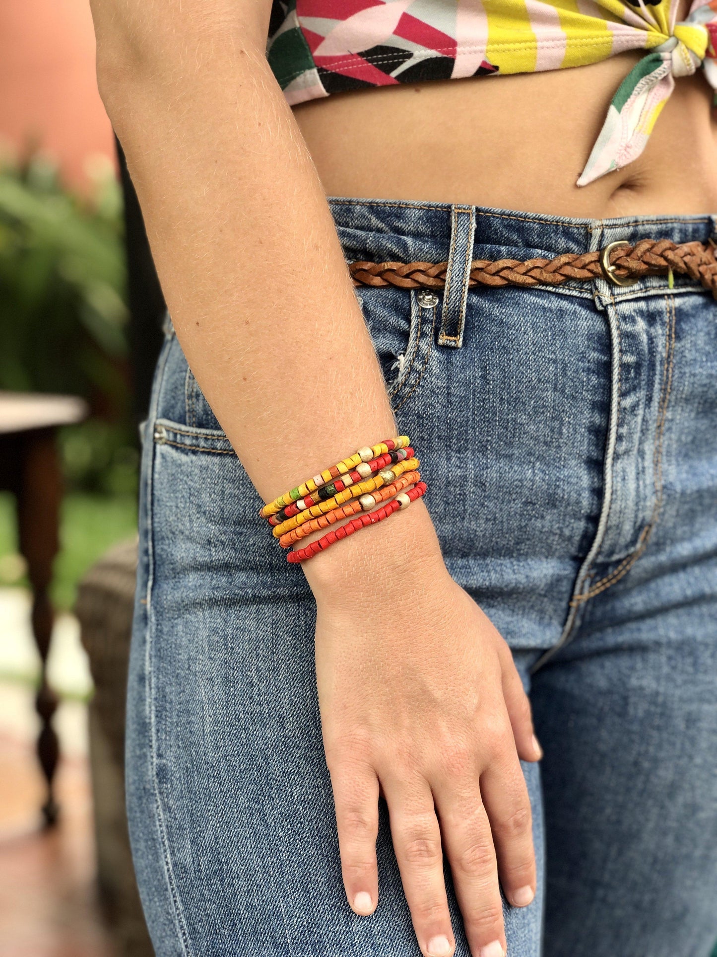 Pulseras Solidarias (Colores Cálidos, 5 uds.) 100% DONACIÓN A NUESTRAS FAMILIAS ARTESANAS