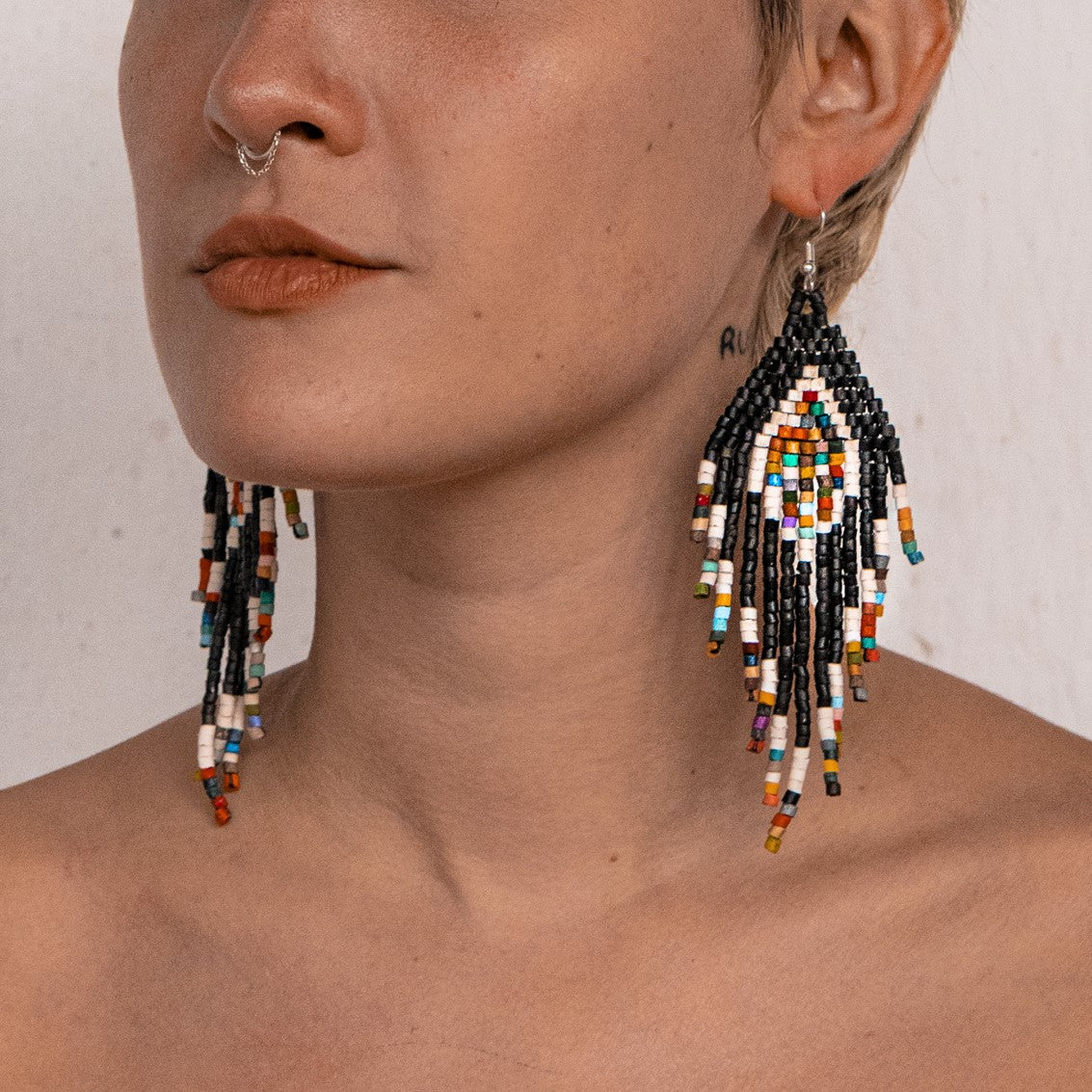 Pendientes colgantes largos con cuentas - "Tikal Diamond", hechos a mano