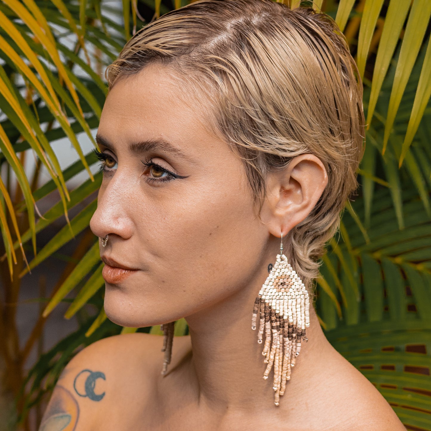 Pendientes colgantes largos con cuentas - "Tikal Synergy Spot", hechos a mano