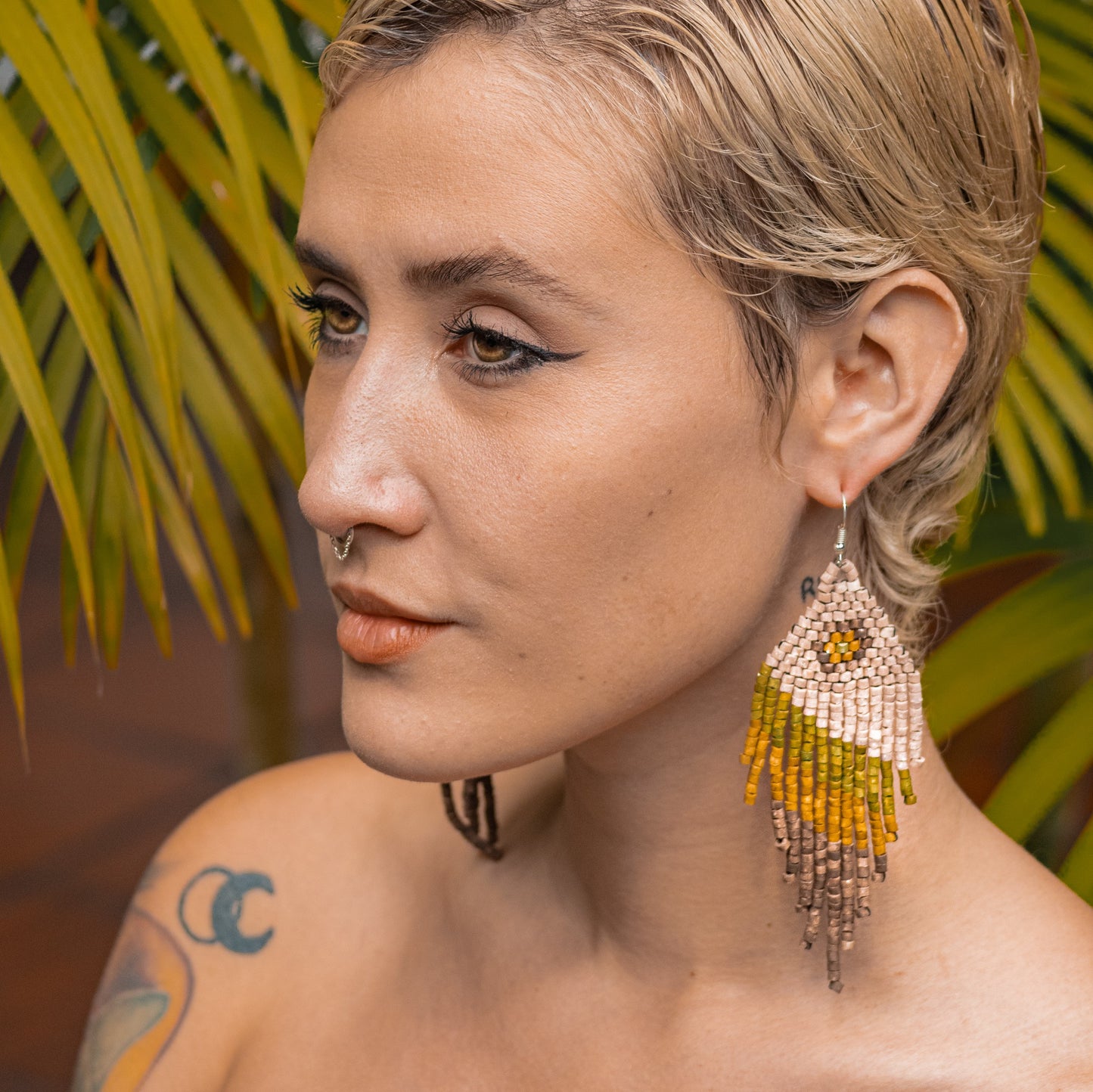 Pendientes colgantes largos con cuentas - "Tikal Synergy Spot", hechos a mano