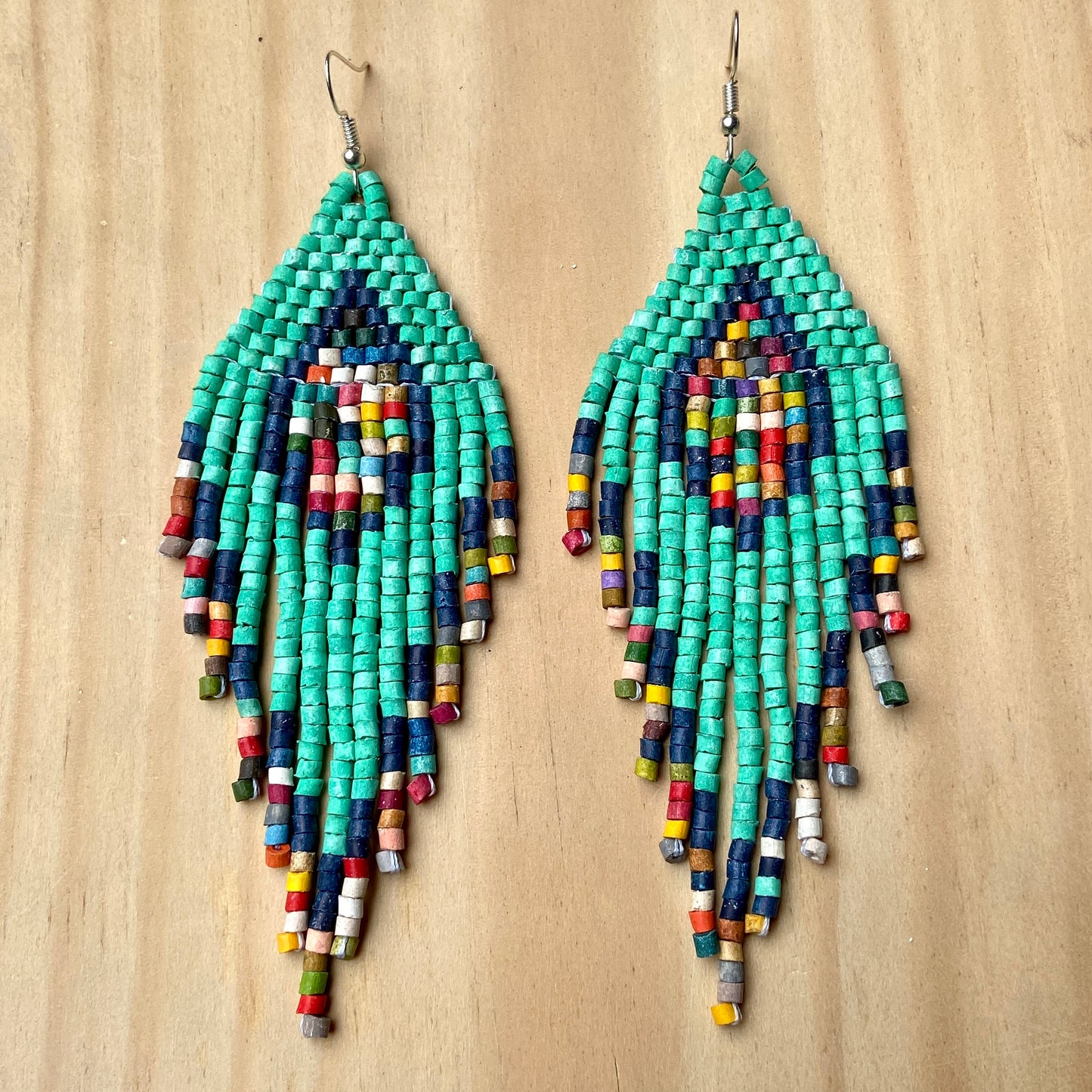 Pendientes colgantes largos con cuentas - "Tikal Diamond", hechos a mano