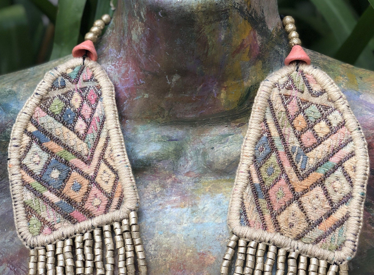 Pecheras Vintage Textiles - "Geometría Ancestral"