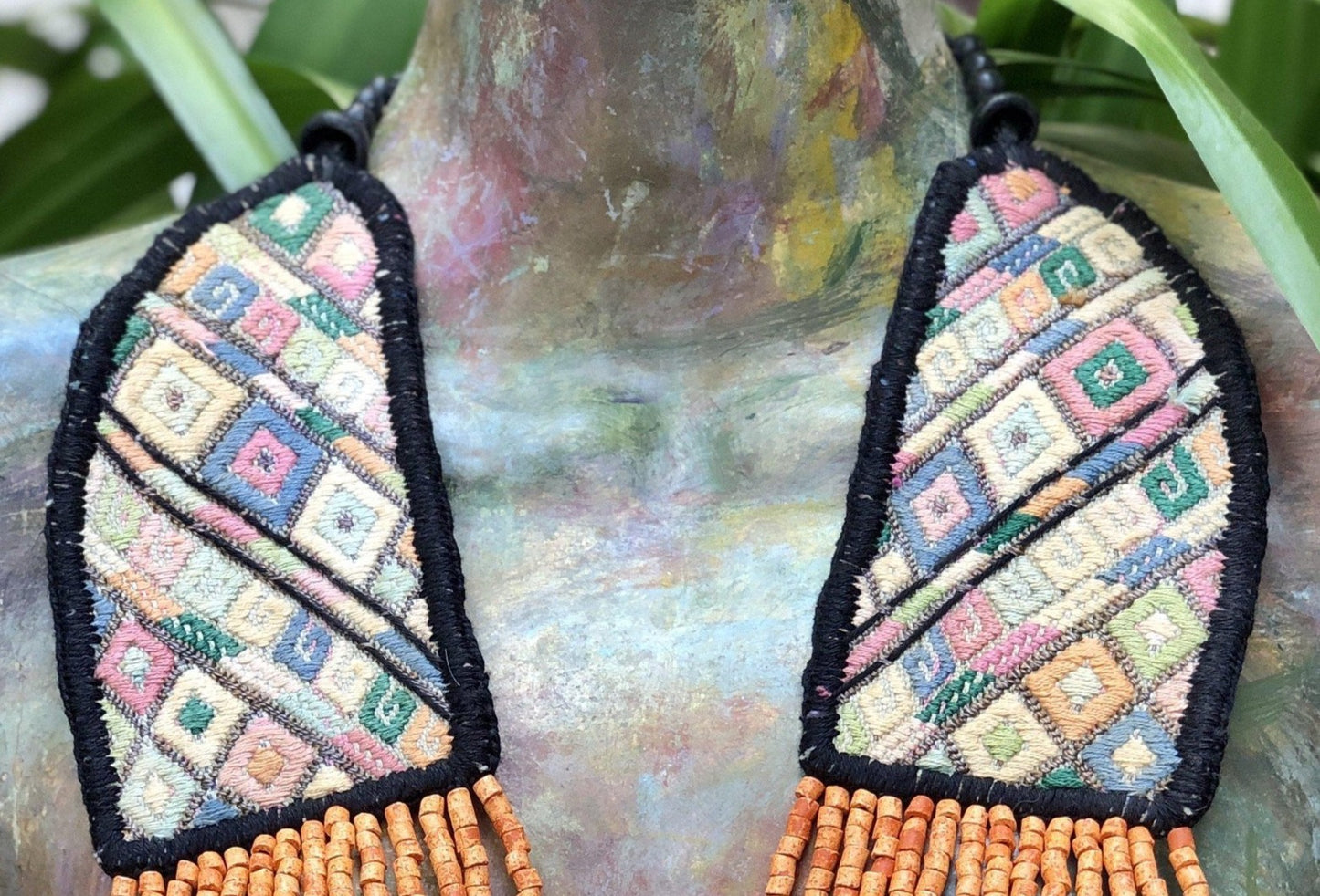Pecheras Vintage Textiles - "Geometría Ancestral"