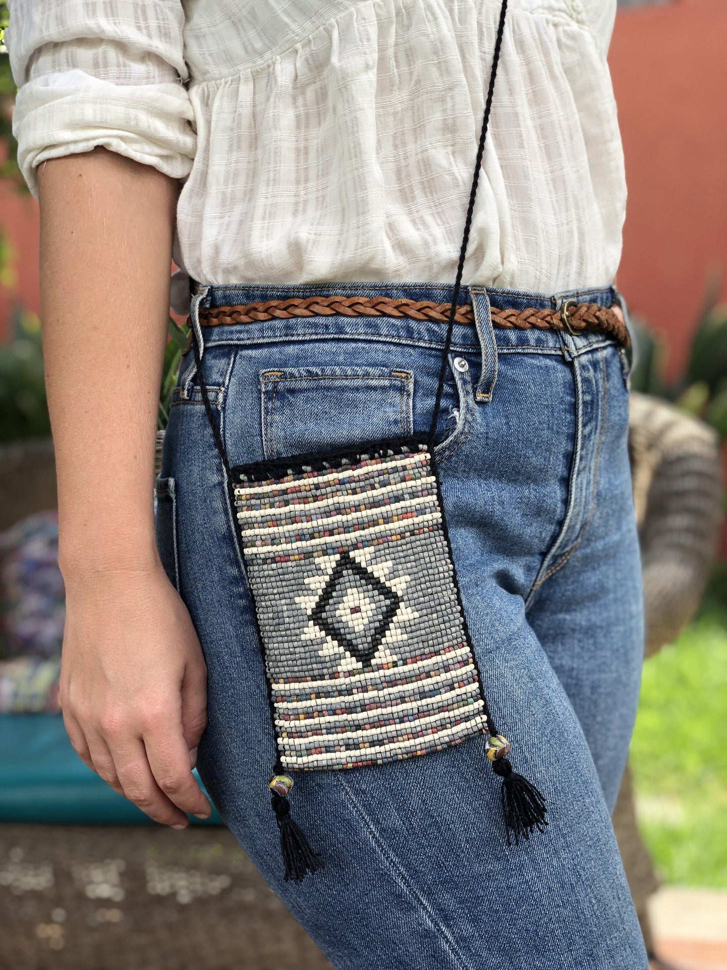 Colores Cell Phone Bags - Black/White