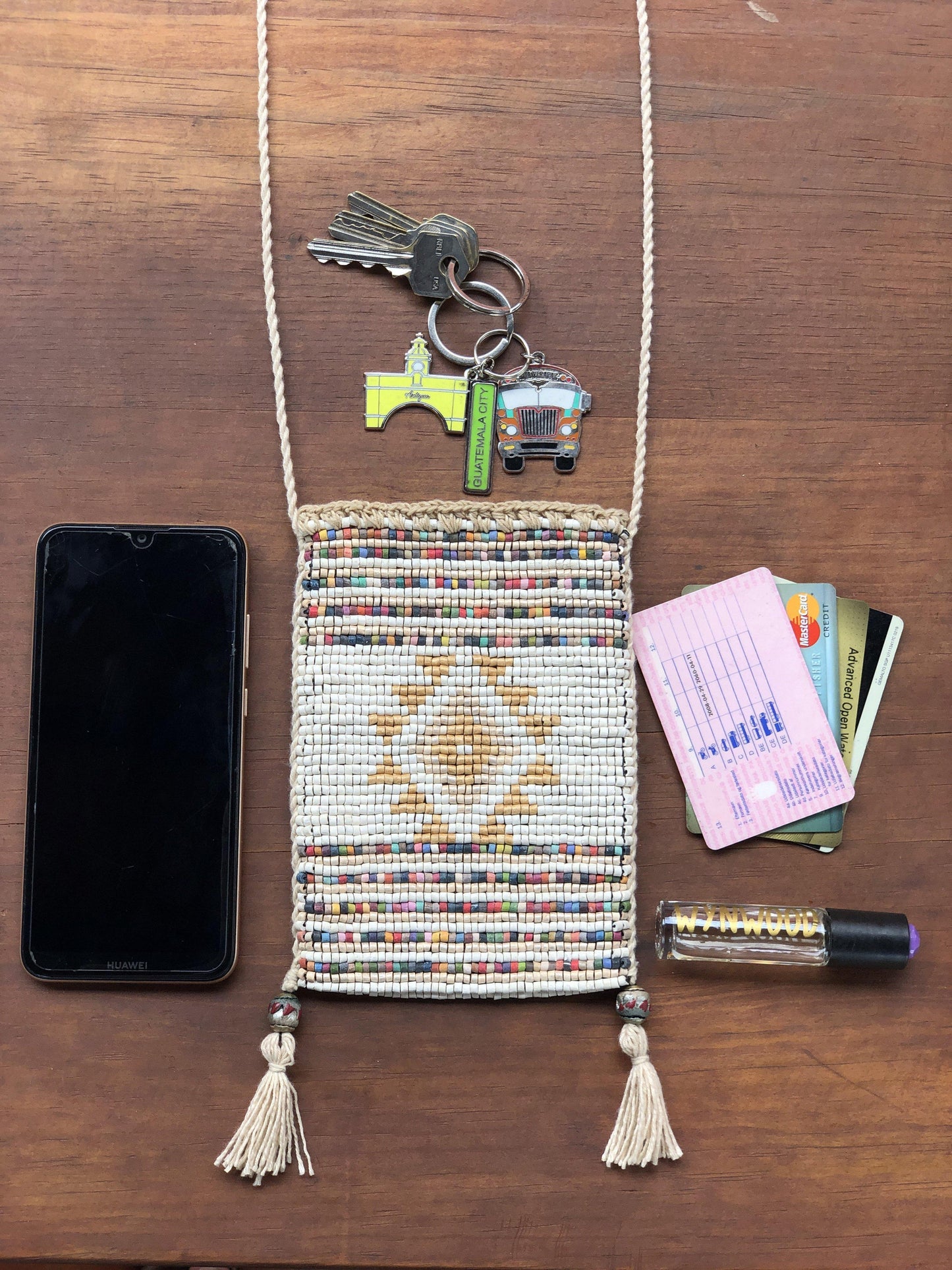 Colores Cell Phone Bags - White/Gold