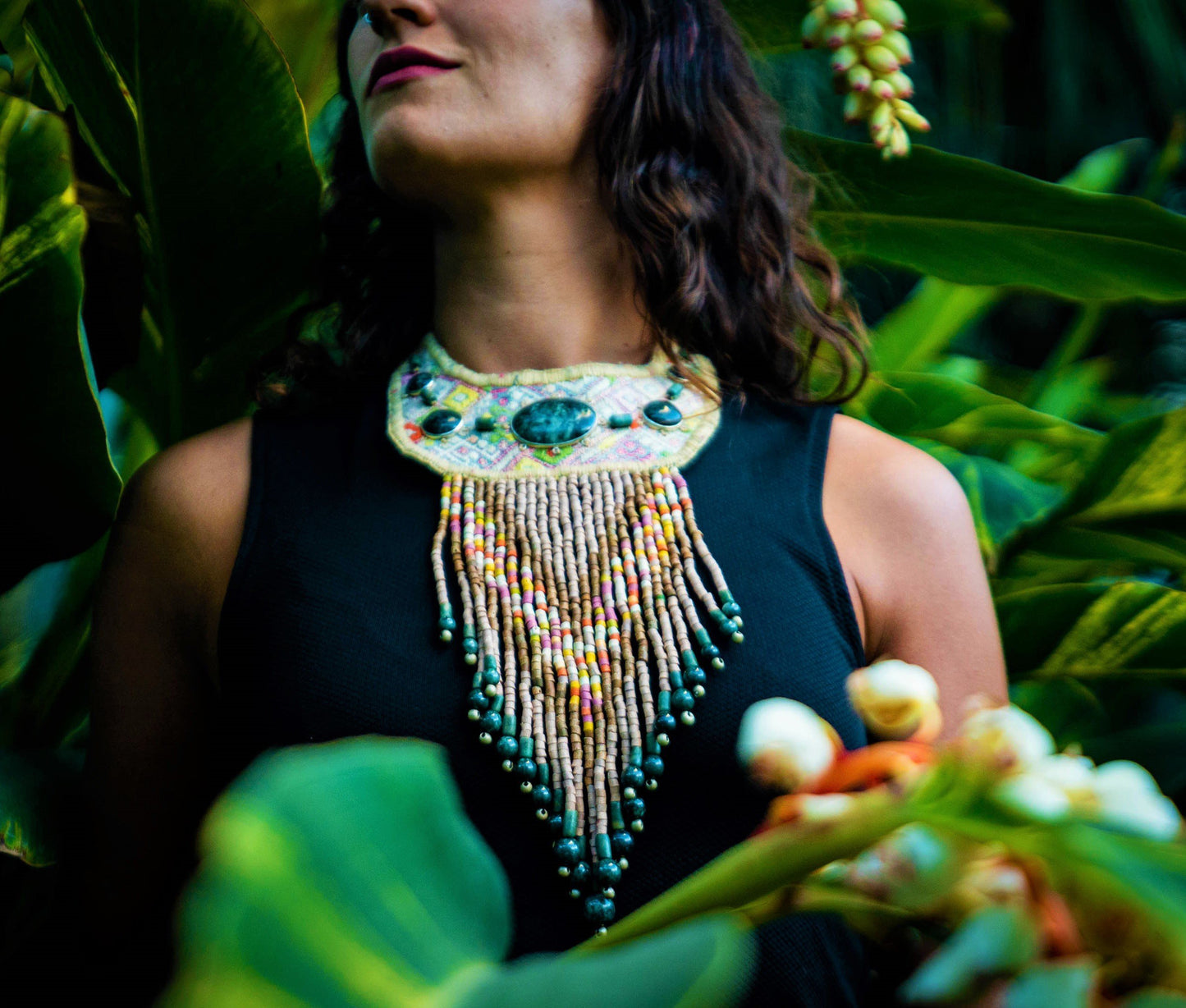 Exclusivo Collar de Jade con Textil Vintage - "K'abel"