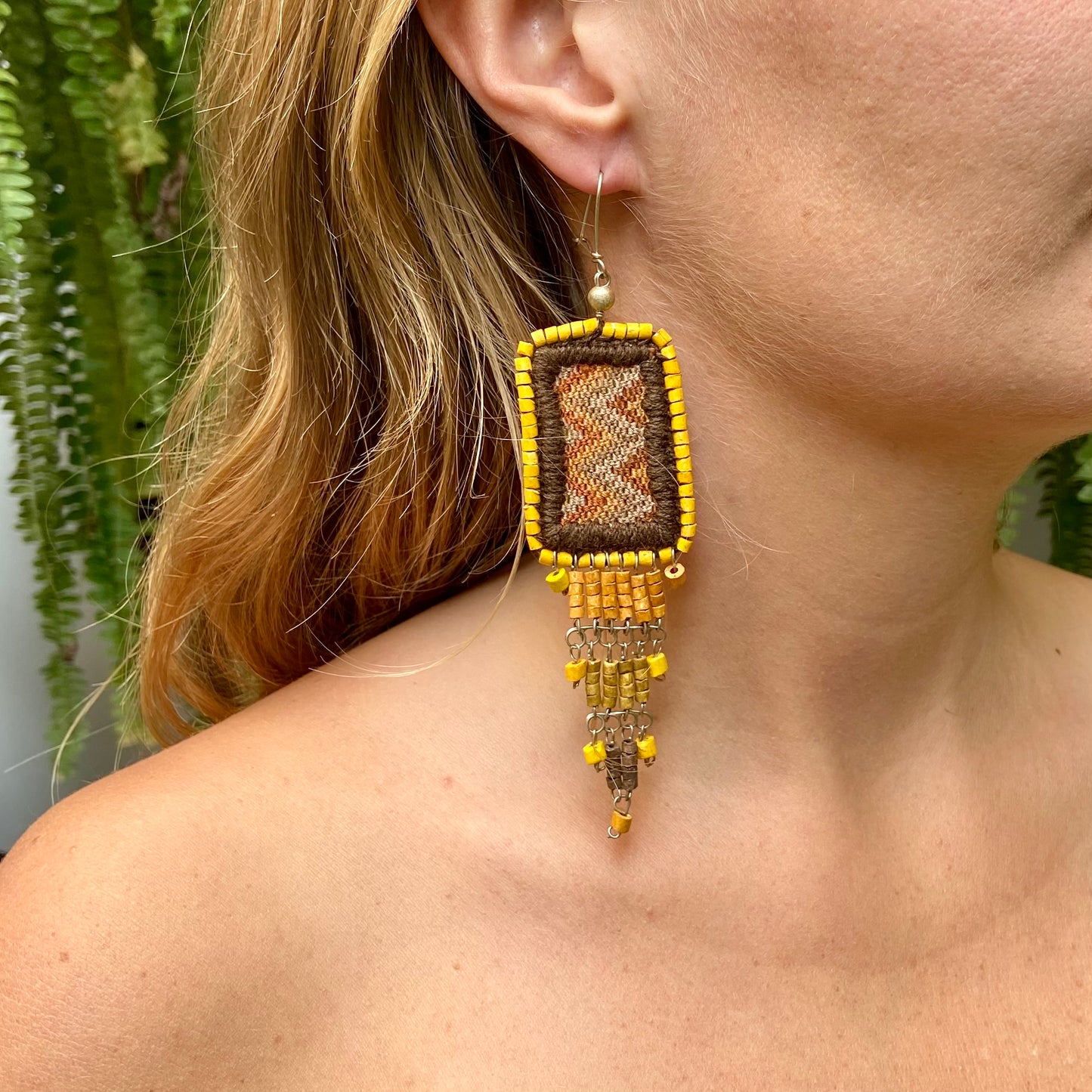 Bordados, Cuentas, Aretes Colgantes - "Copán", hecho a mano