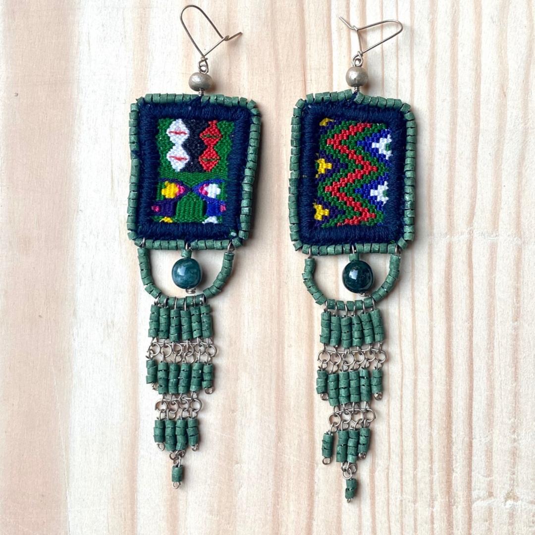 Bordados, Cuentas, Pendientes Colgantes con Jade - "Copán Jade", hecho a mano