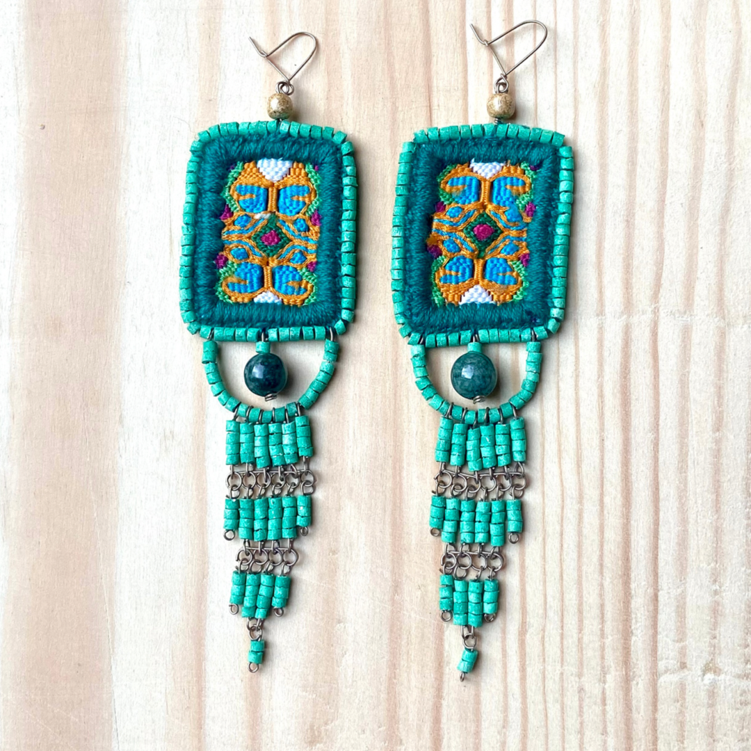 Bordados, Cuentas, Pendientes Colgantes con Jade - "Copán Jade", hecho a mano