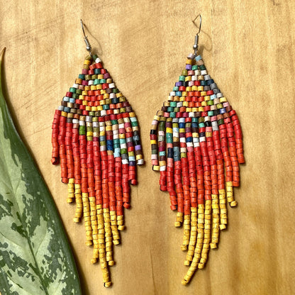 Aretes largos con flecos - "Tikal Synergy Rainbow", hechos a mano