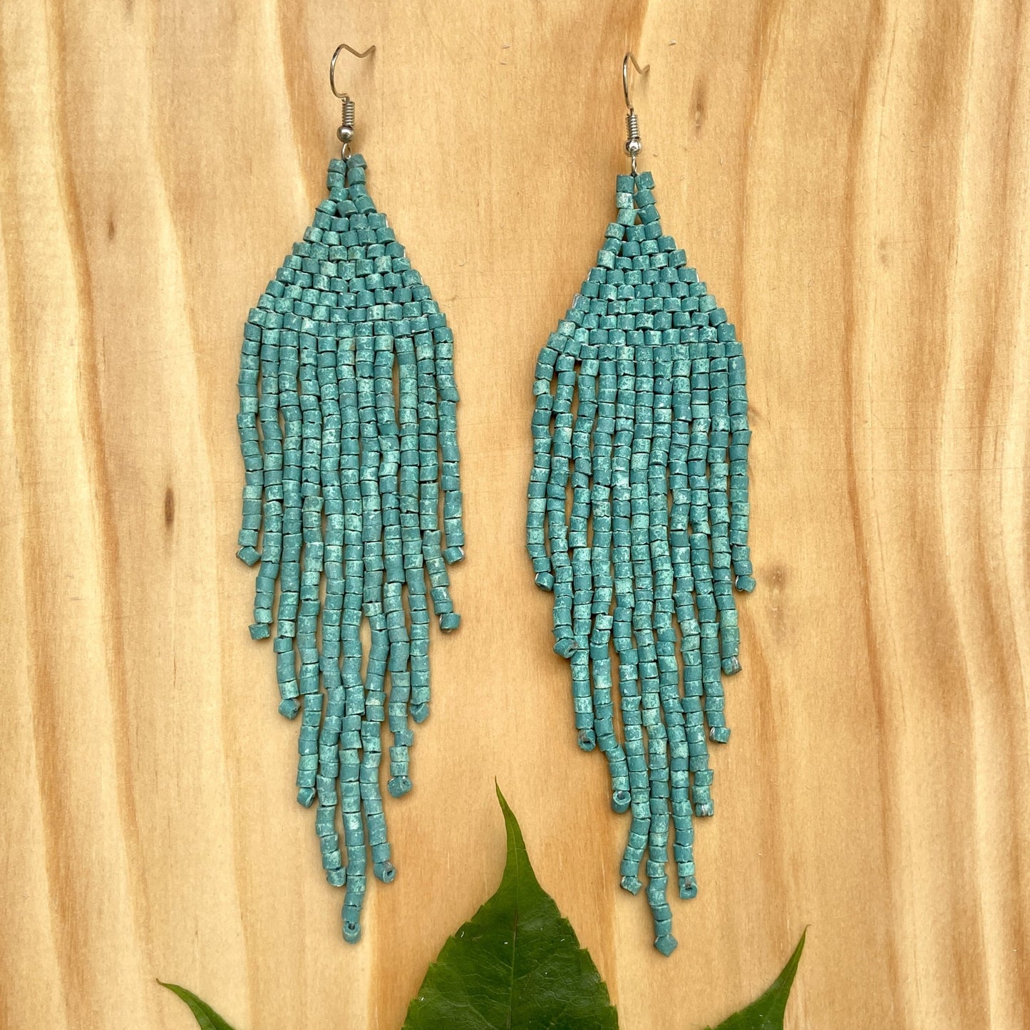 Aretes con flecos y cuentas - "Slim Tikal Jun"