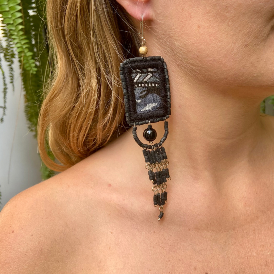 Bordados, Cuentas, Pendientes Colgantes con Jade - "Copán Jade", hecho a mano