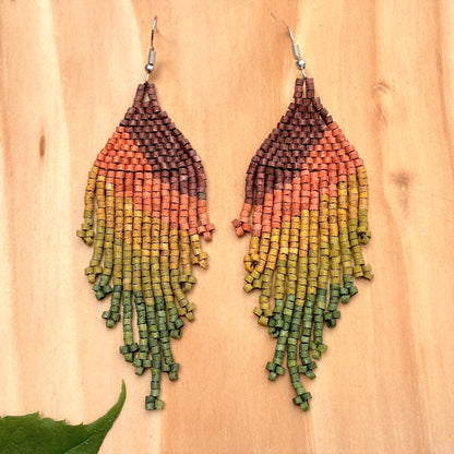 Pendientes colgantes con cuentas ligeras - "Lean Tikal Synergy", hechos a mano