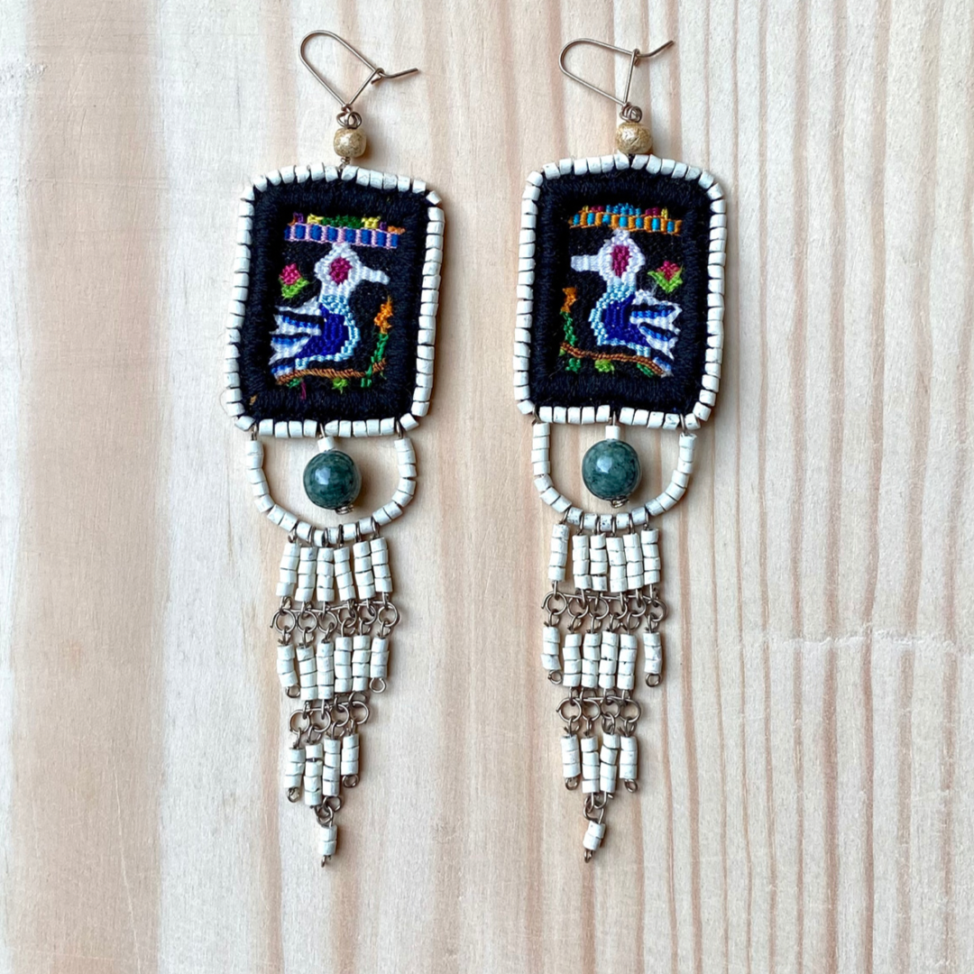 Bordados, Cuentas, Pendientes Colgantes con Jade - "Copán Jade", hecho a mano