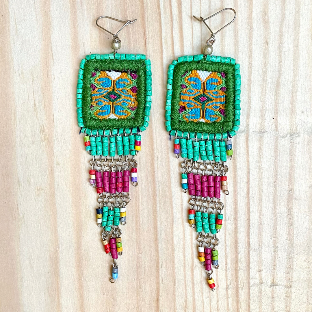 Bordados, Cuentas, Aretes Colgantes - "Copán", hecho a mano