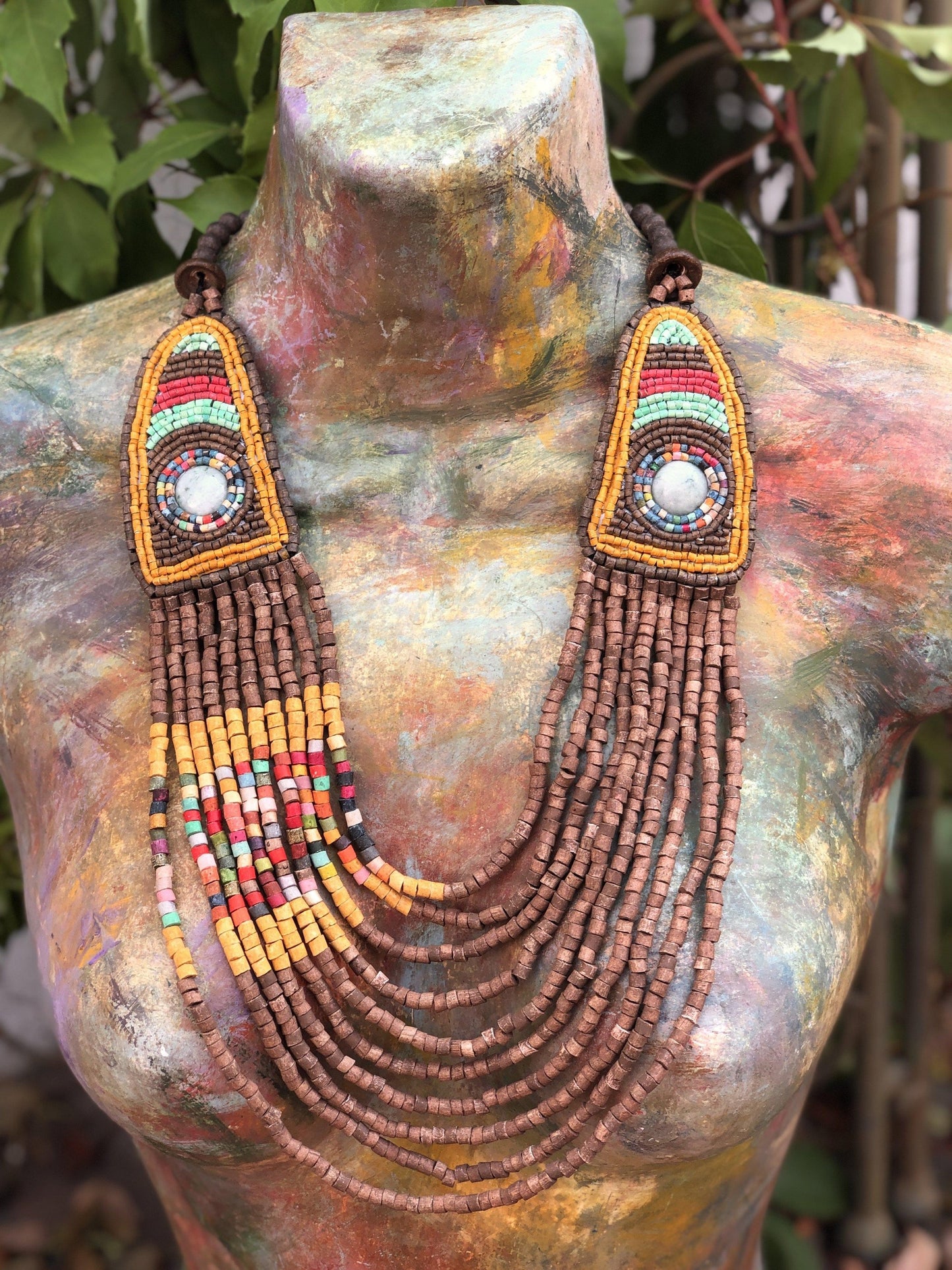 Collares Bordados con Jade - "Luna Jade"