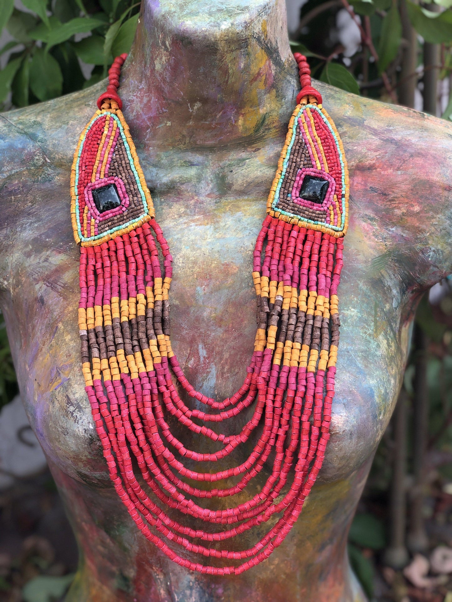 Collares Bordados con Jade - "Luna Jade"