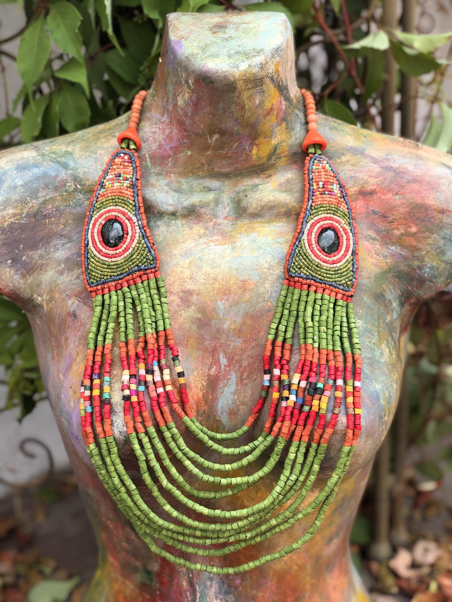 Collares Bordados con Jade - "Luna Jade"
