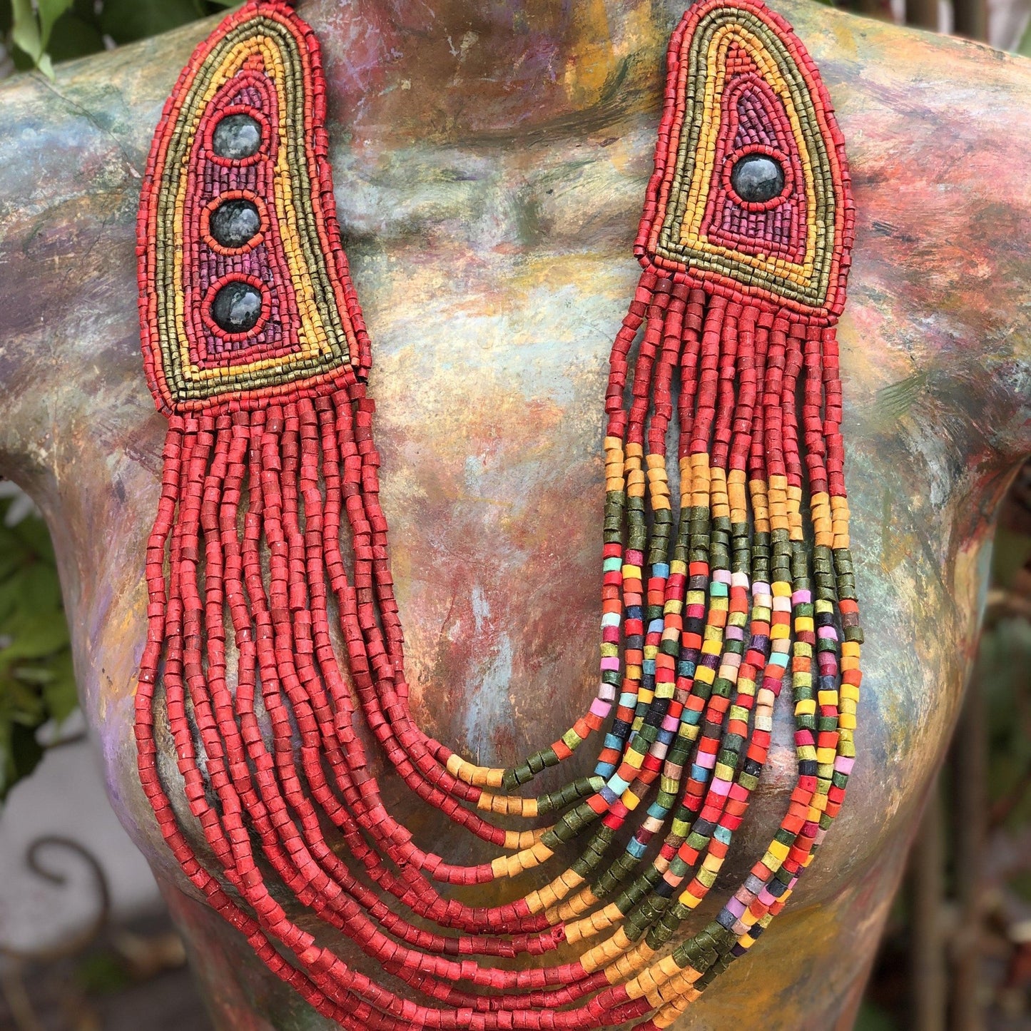 Collares Bordados con Jade - "Luna Jade"