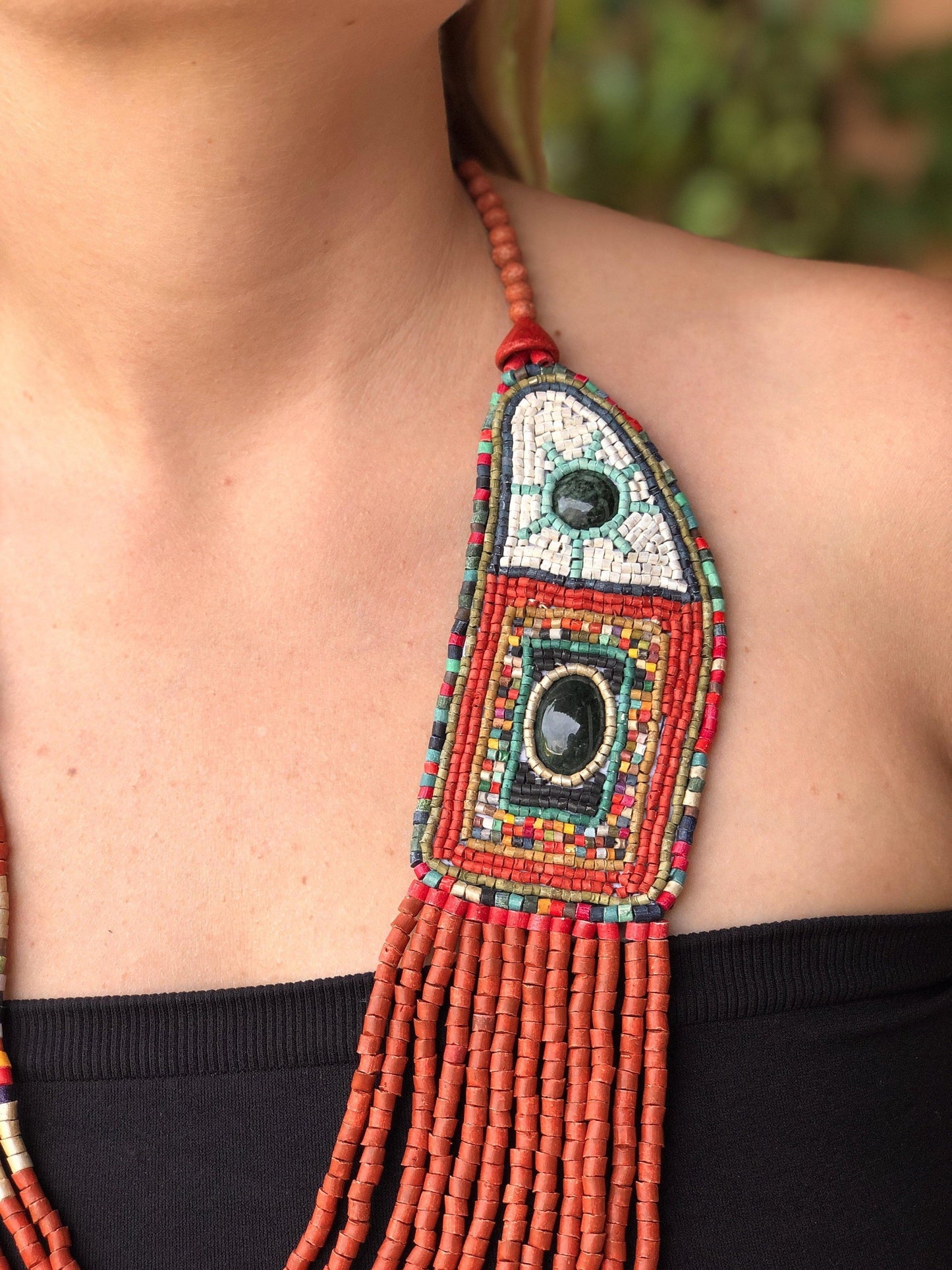 Collares Bordados con Jade - "Luna Jade"