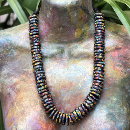 Collares de cuentas de esculturas pintadas - "Mkufu"