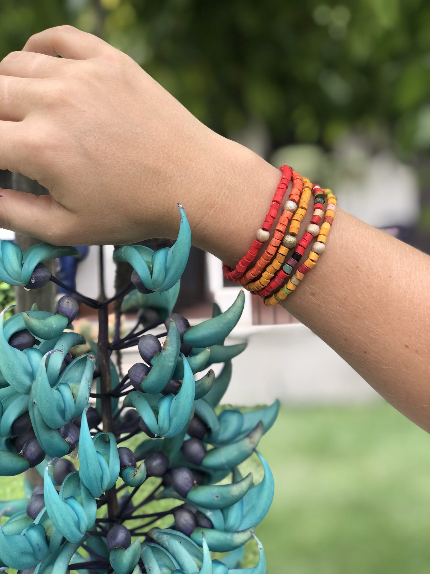 Pulseras Solidarias (Colores Cálidos, 5 uds.) 100% DONACIÓN A NUESTRAS FAMILIAS ARTESANAS