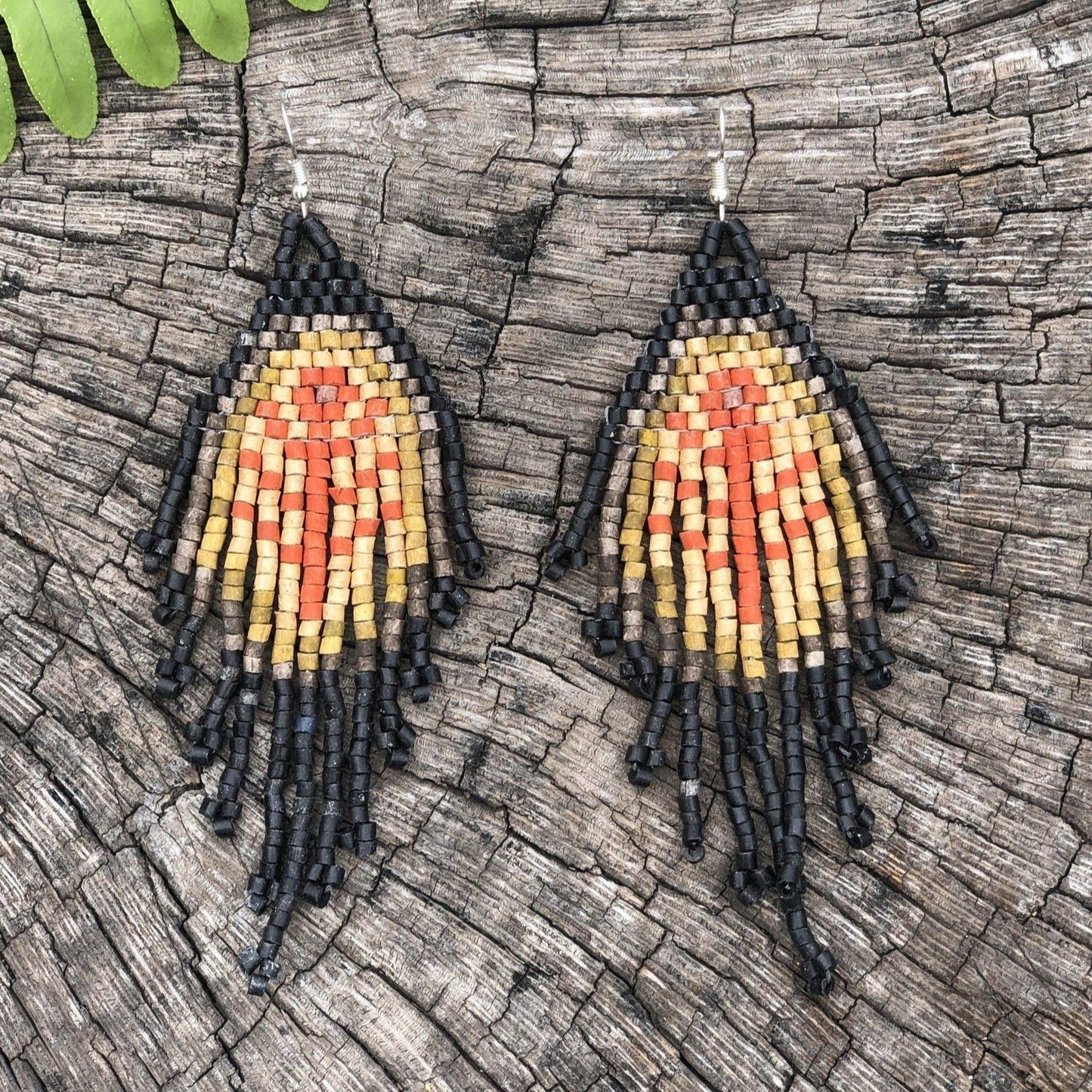Pendientes colgantes largos con cuentas - "Tikal Fossils", hechos a mano
