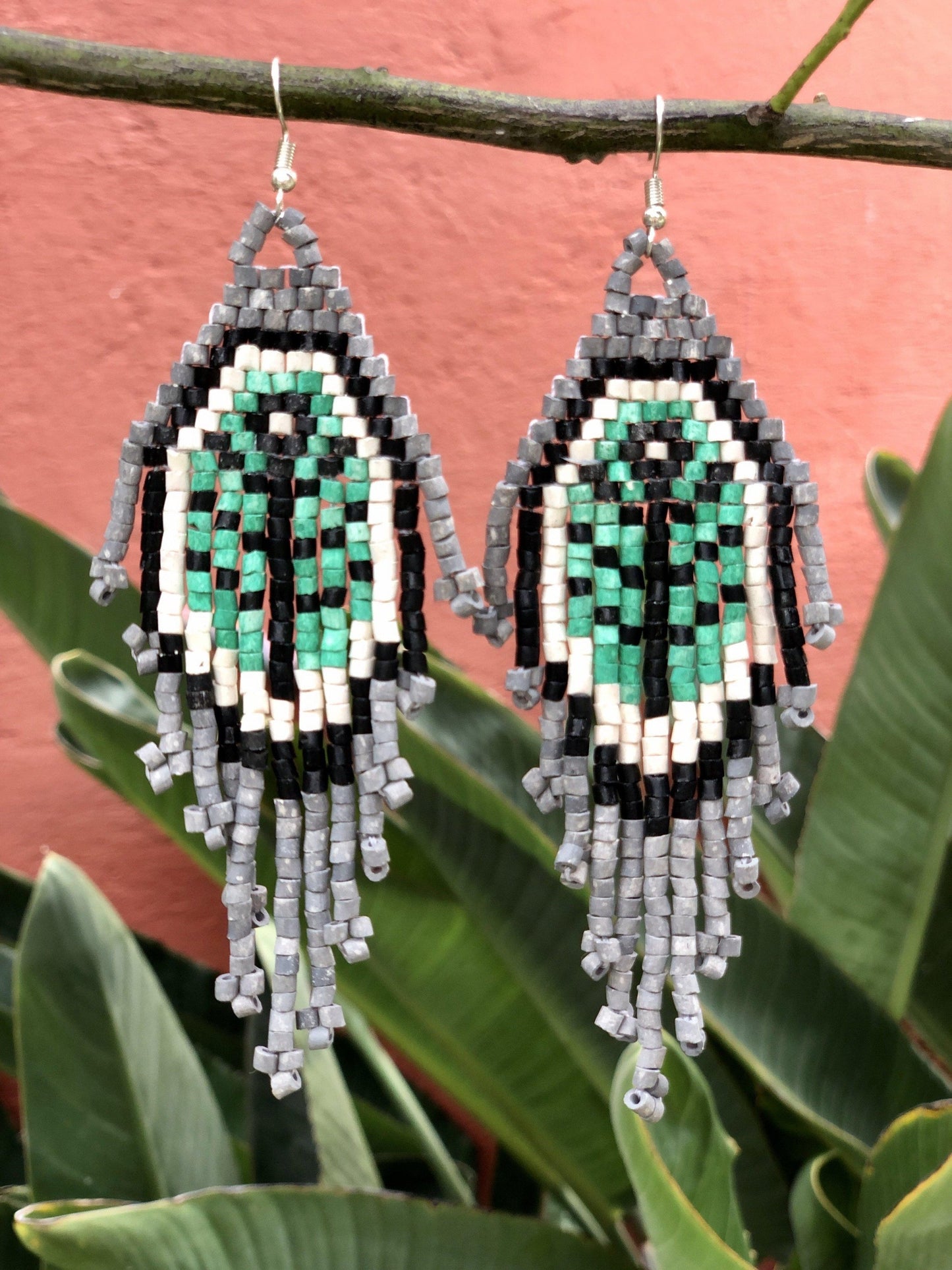 Pendientes colgantes largos con cuentas - "Tikal Fossils", hechos a mano