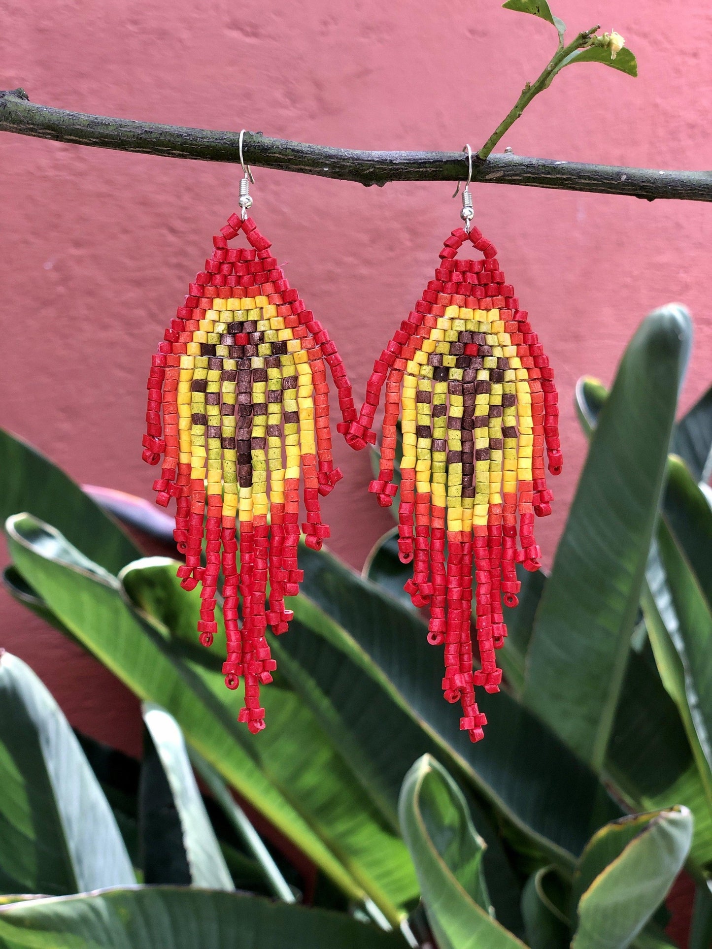 Pendientes colgantes largos con cuentas - "Tikal Fossils", hechos a mano