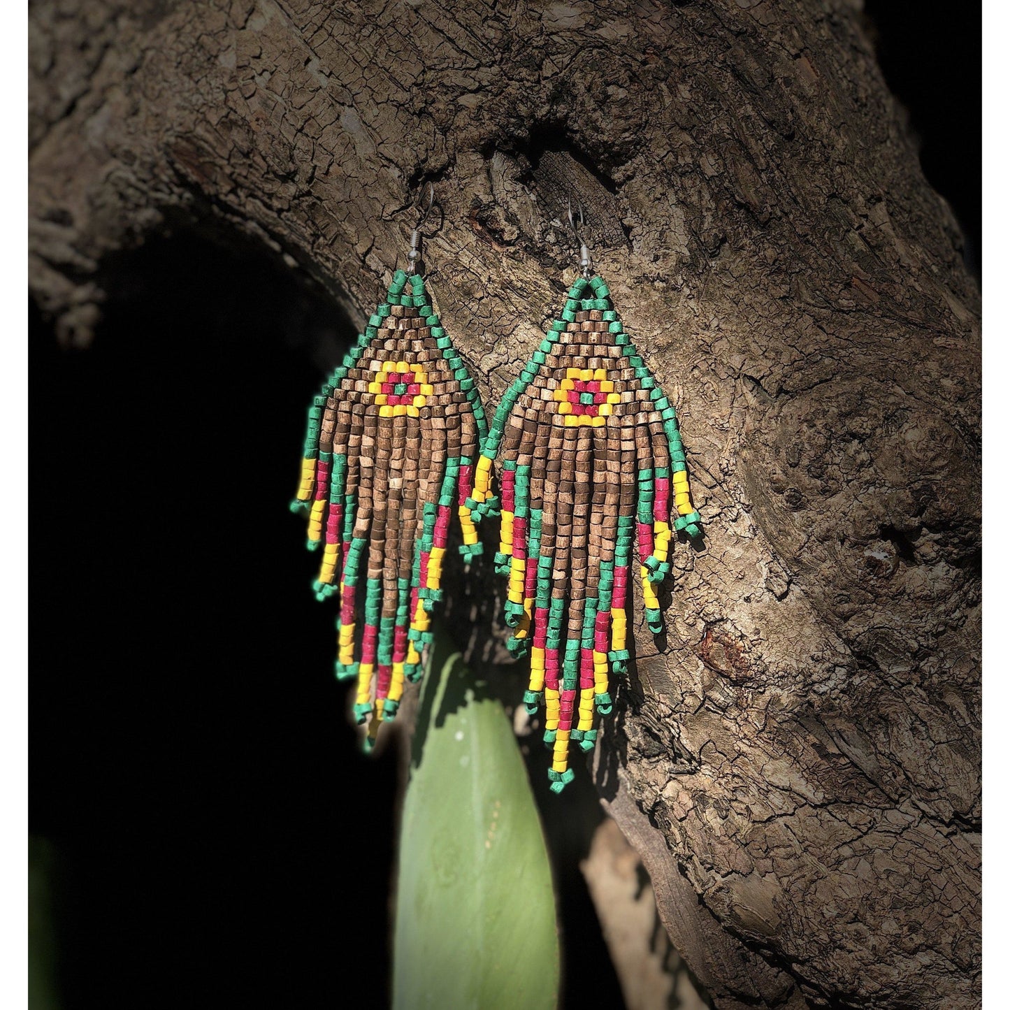 Pendientes colgantes largos con cuentas - "Tikal Spot", hechos a mano