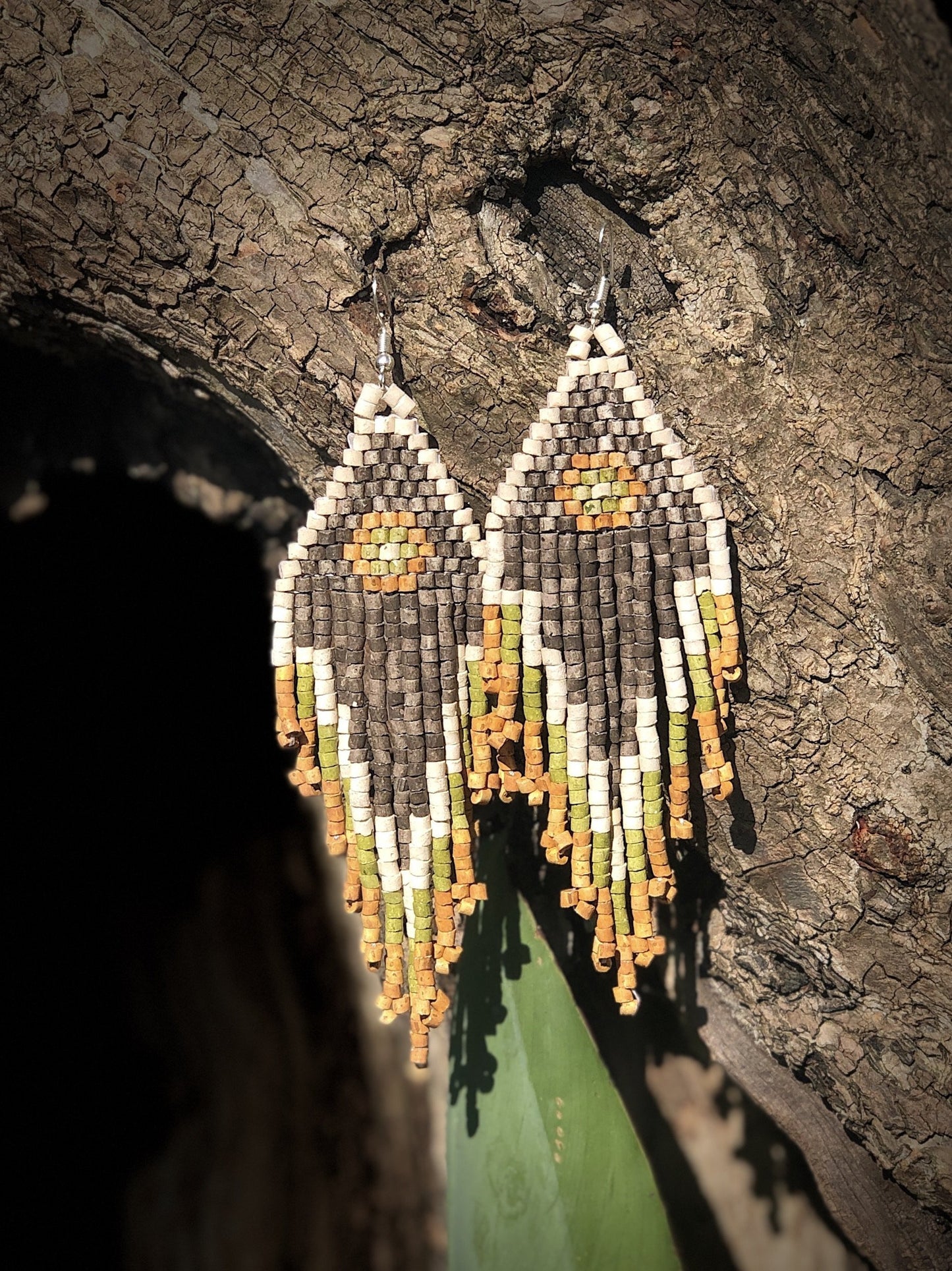 Pendientes colgantes largos con cuentas - "Tikal Spot", hechos a mano