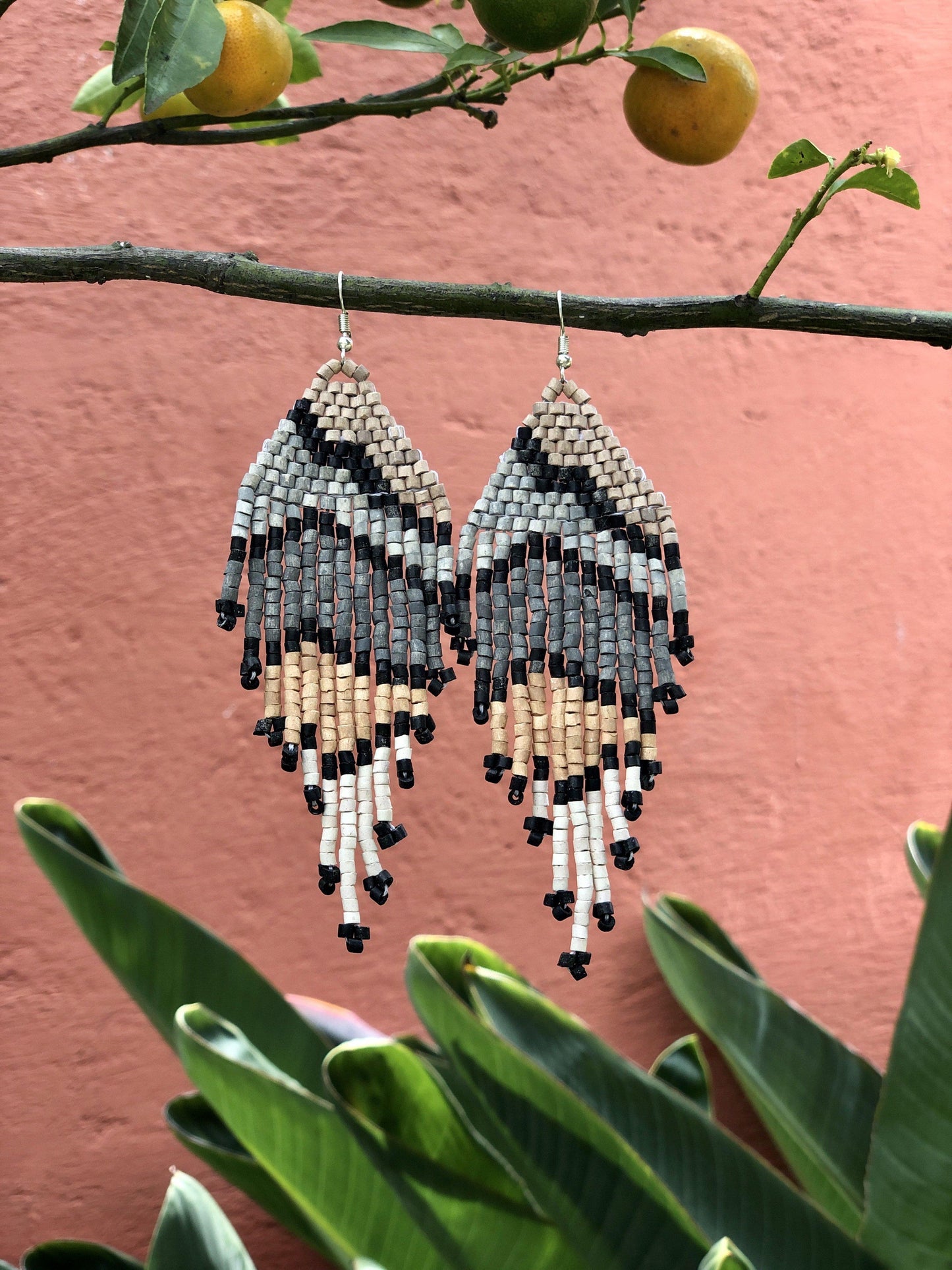 Pendientes colgantes largos con cuentas - "Tikal Synergy Earth Layers", hechos a mano