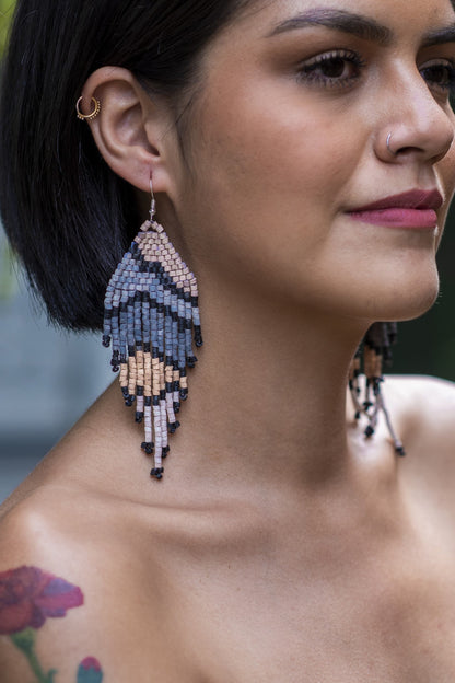 Pendientes colgantes largos con cuentas - "Tikal Synergy Earth Layers", hechos a mano