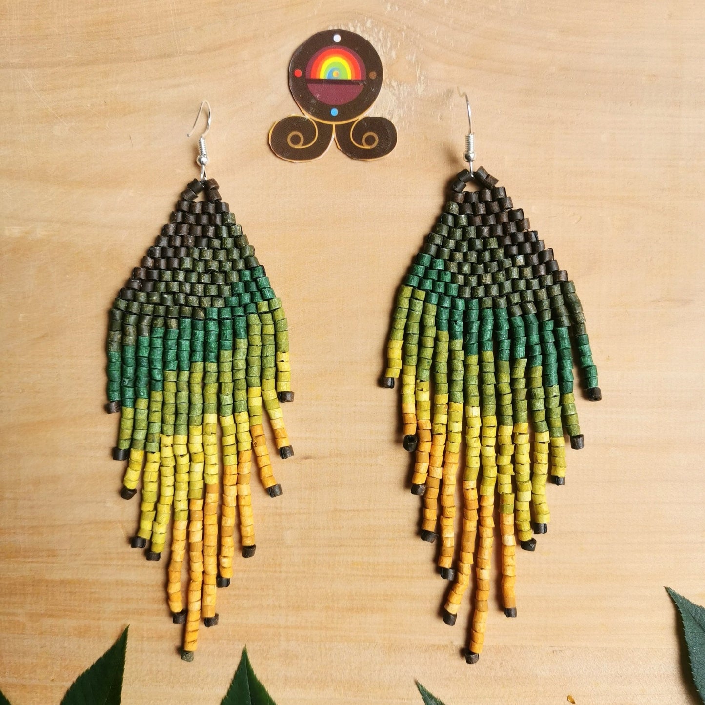 Pendientes colgantes largos con cuentas - "Tikal Synergy", hechos a mano
