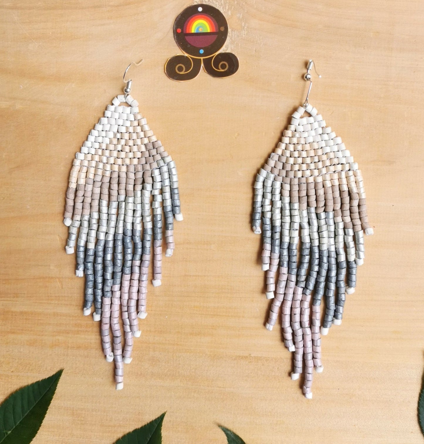Pendientes colgantes largos con cuentas - "Tikal Synergy", hechos a mano
