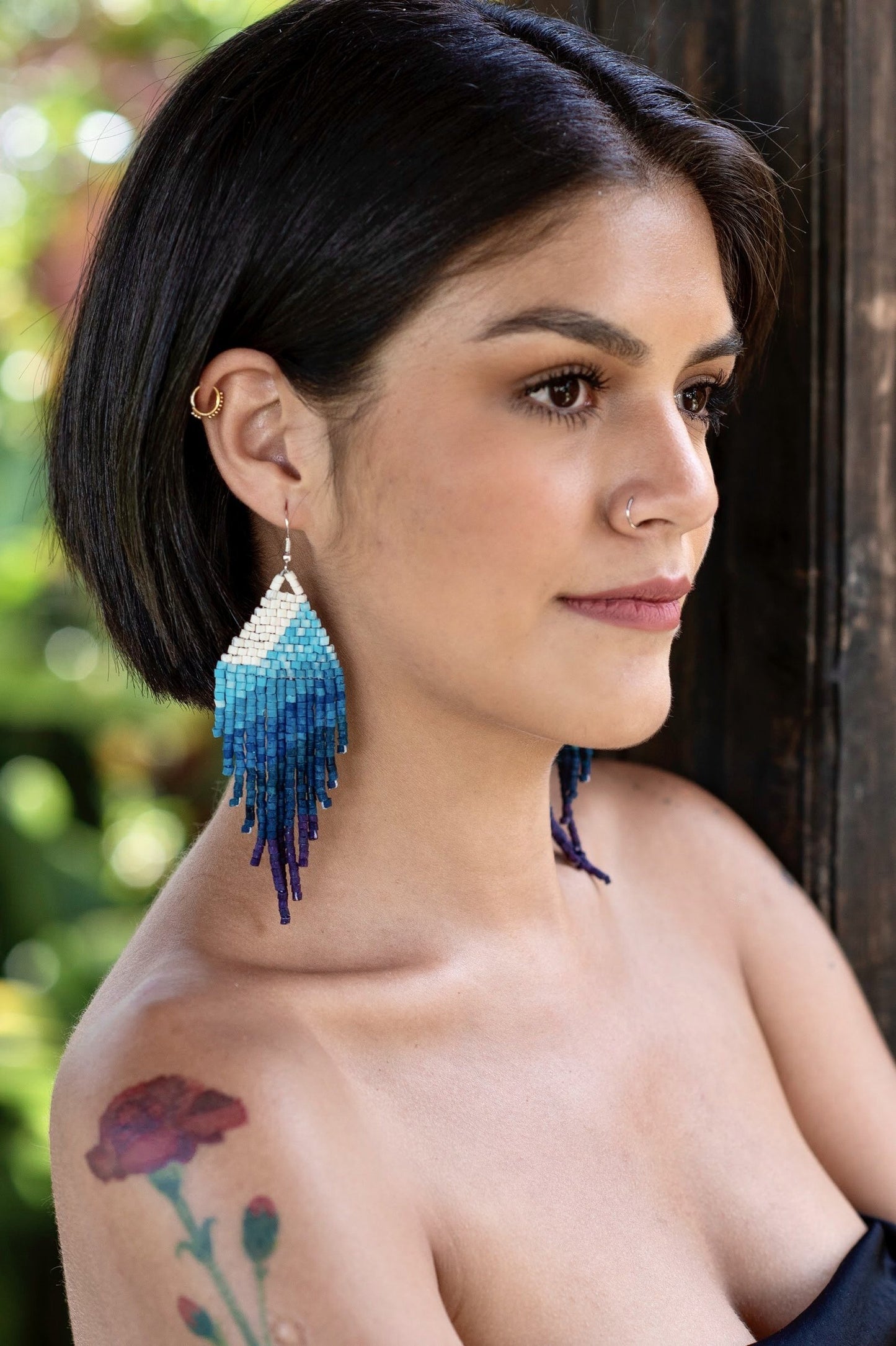 Pendientes colgantes largos con cuentas - "Tikal Synergy", hechos a mano