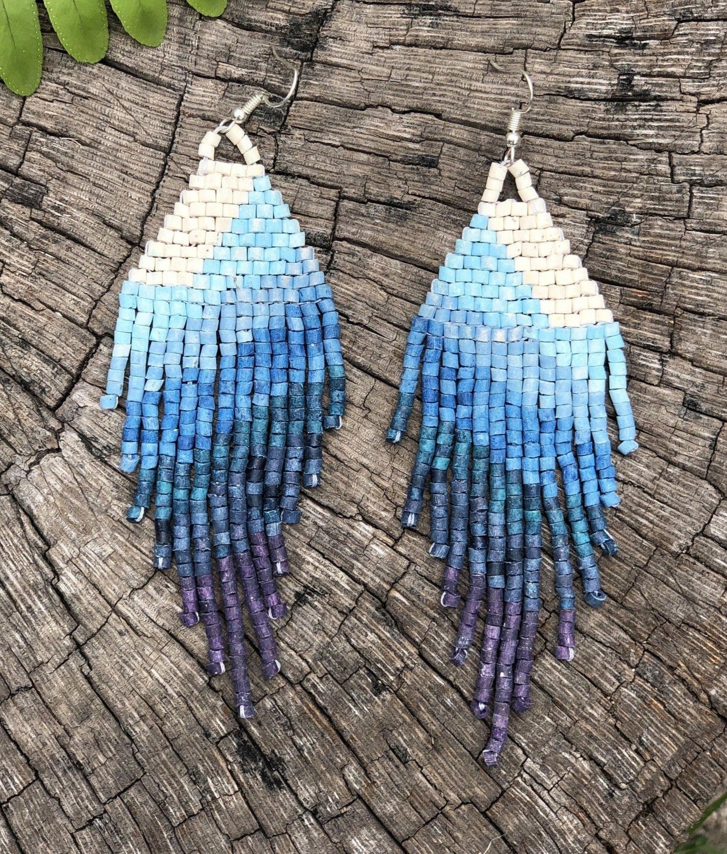 Pendientes colgantes largos con cuentas - "Tikal Synergy", hechos a mano
